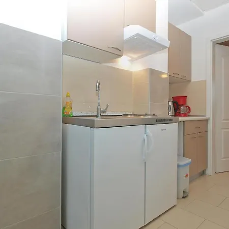 Apartment Fuer 4 Personen Ca 34 Qm In Liznjan, Istrien Suedkueste Von Istrien