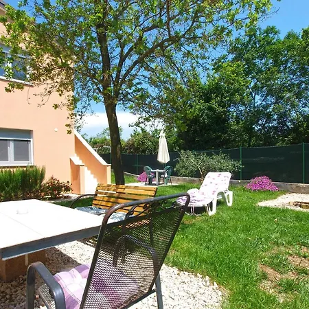 Apartment Fuer 4 Personen Ca 34 Qm In Liznjan, Istrien Suedkueste Von Istrien